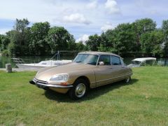 Louer une CITROËN DS 21 Pallas de de 1970 (Photo 1)