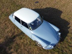 Louer une CITROËN DS 21 de de 1967 (Photo 4)