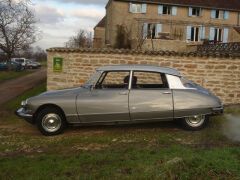 Louer une CITROËN DS 21 de de 1967 (Photo 2)