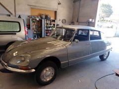 Louer une CITROËN DS 21 de de 1969 (Photo 3)