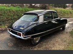 Louer une CITROËN DS 21 de de 1970 (Photo 4)