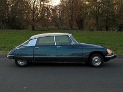 Louer une CITROËN DS 21 de 1971 (Photo 0)