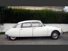 Louer une CITROËN DS 21 de de 1972 (Photo 2)