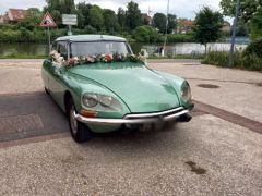 Louer une CITROËN DS 21 de de 1973 (Photo 2)