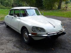 Louer une CITROËN DS 23 Confort de 1972 (Photo 2)