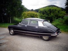 Louer une CITROËN DS 23 IE Pallas de de 1973 (Photo 3)