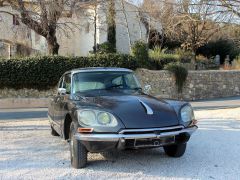 Louer une CITROËN DS 23 IE Pallas de de 1973 (Photo 2)