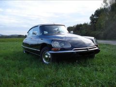 Louer une CITROËN DS 23 IE Pallas de de 1973 (Photo 2)