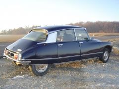 Louer une CITROËN DS 23 IE Pallas de de 1973 (Photo 4)