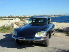 Louer une CITROËN DS 23 IE Pallas de de 1973 (Photo 3)