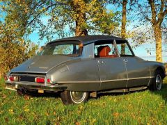Louer une CITROËN DS 23 Pallas de de 1972 (Photo 2)