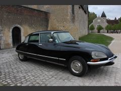 Louer une CITROËN DS 23 Pallas de de 1973 (Photo 1)