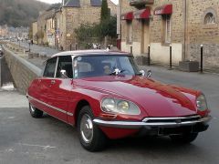 Louer une CITRO&Euml;N DS 23I Pallas de de 1974 (Photo 1)
