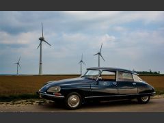 Louer une CITROËN DS D Spéciale de de 1972 (Photo 2)