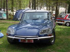 Louer une CITRO&Euml;N DS D Super 5 de de 1974 (Photo 2)