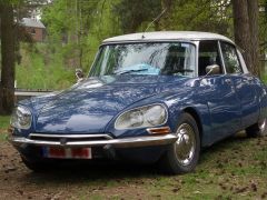 Louer une CITRO&Euml;N DS D Super 5 de de 1974 (Photo 3)
