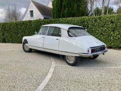 Louer une CITROËN DS D Super de de 1972 (Photo 3)