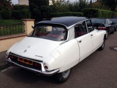 Louer une CITROËN DS Super de de 1972 (Photo 5)