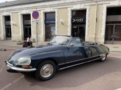 Louer une CITROËN DS de de 1969 (Photo 1)