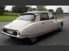 Louer une CITROËN DS de de 1970 (Photo 2)