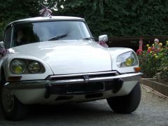 Louer une CITROËN DS de de 1972 (Photo 3)