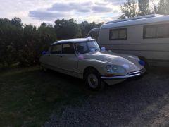 Louer une CITROËN DS de de 1972 (Photo 3)