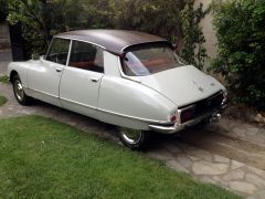 Louer une CITROËN DS de de 1973 (Photo 2)