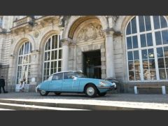 Louer une CITROËN DS de de 1973 (Photo 3)