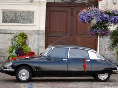 Louer une CITROËN DS de de 1974 (Photo 2)