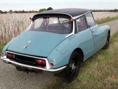 Louer une CITROËN ID 19 B Modifié de de 1968 (Photo 2)