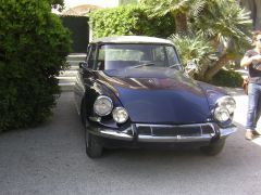 Louer une CITROEN ID 19 de 1966 (Photo 2)