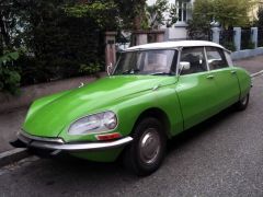 Louer une CITROËN ID de 1970 (Photo 1)