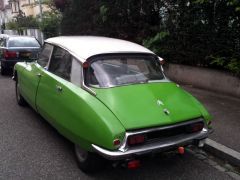 Louer une CITROËN ID de de 1970 (Photo 3)