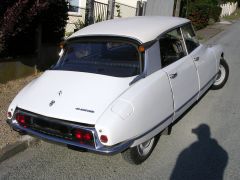 Louer une CITROËN ID de de 1970 (Photo 3)