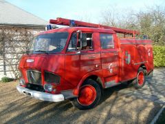 Louer une CITROËN N 350 Belphegor Pompier de 1972 (Photo 0)