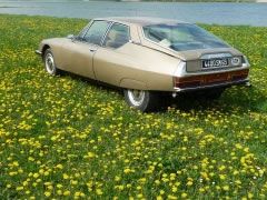 Louer une CITROËN SM de de 1971 (Photo 2)