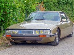 Louer une CITROËN SM de de 1971 (Photo 1)