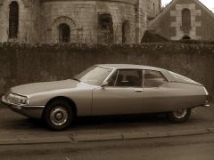 Louer une CITROËN SM de de 1972 (Photo 1)