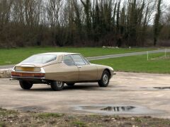 Louer une CITROËN SM de de 1972 (Photo 3)