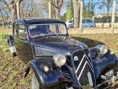 Louer une CITRO&Euml;N Traction  11 B de de 1954 (Photo 2)