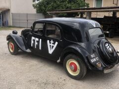 Louer une CITROËN Traction 11 B FFI de de 1950 (Photo 2)