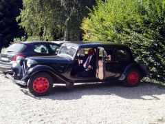 Louer une CITROËN Traction 11 B de de 1938 (Photo 1)