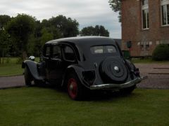 Louer une CITROËN Traction 11 B de de 1938 (Photo 3)