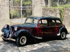 Louer une CITROËN Traction 11 B de de 1942 (Photo 2)