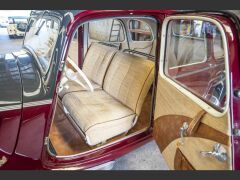 Louer une CITROËN Traction 11 B de de 1942 (Photo 3)
