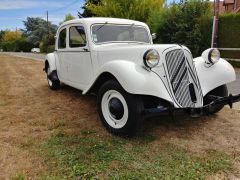 Louer une CITROËN Traction 11 B de de 1950 (Photo 1)