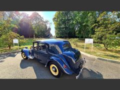 Louer une CITROËN Traction 11 B de de 1950 (Photo 4)