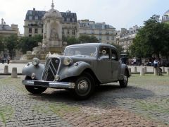 Louer une CITROËN Traction 11 B de de 1953 (Photo 4)