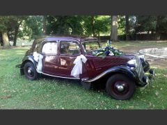 Louer une CITROËN Traction 11 B de de 1953 (Photo 1)