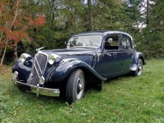 Louer une CITROËN Traction 11 B de de 1953 (Photo 1)